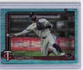 2025 Topps #155 Willi Castro Holo Foil Sand Glitter