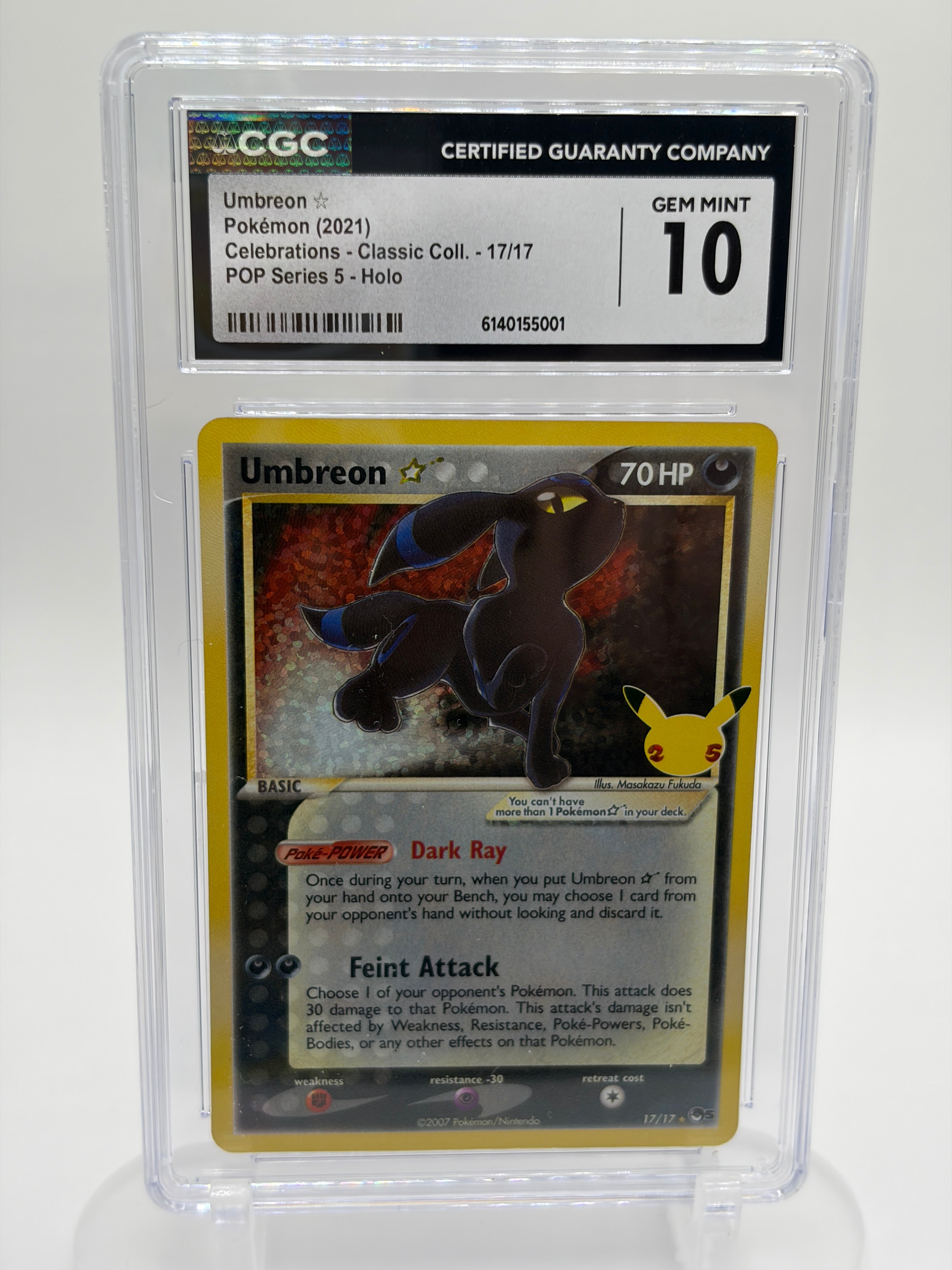 Umbreon Gold Star 17/17 - CGC Gem Mint 10 - Celebrations Classic Collection - English 2021