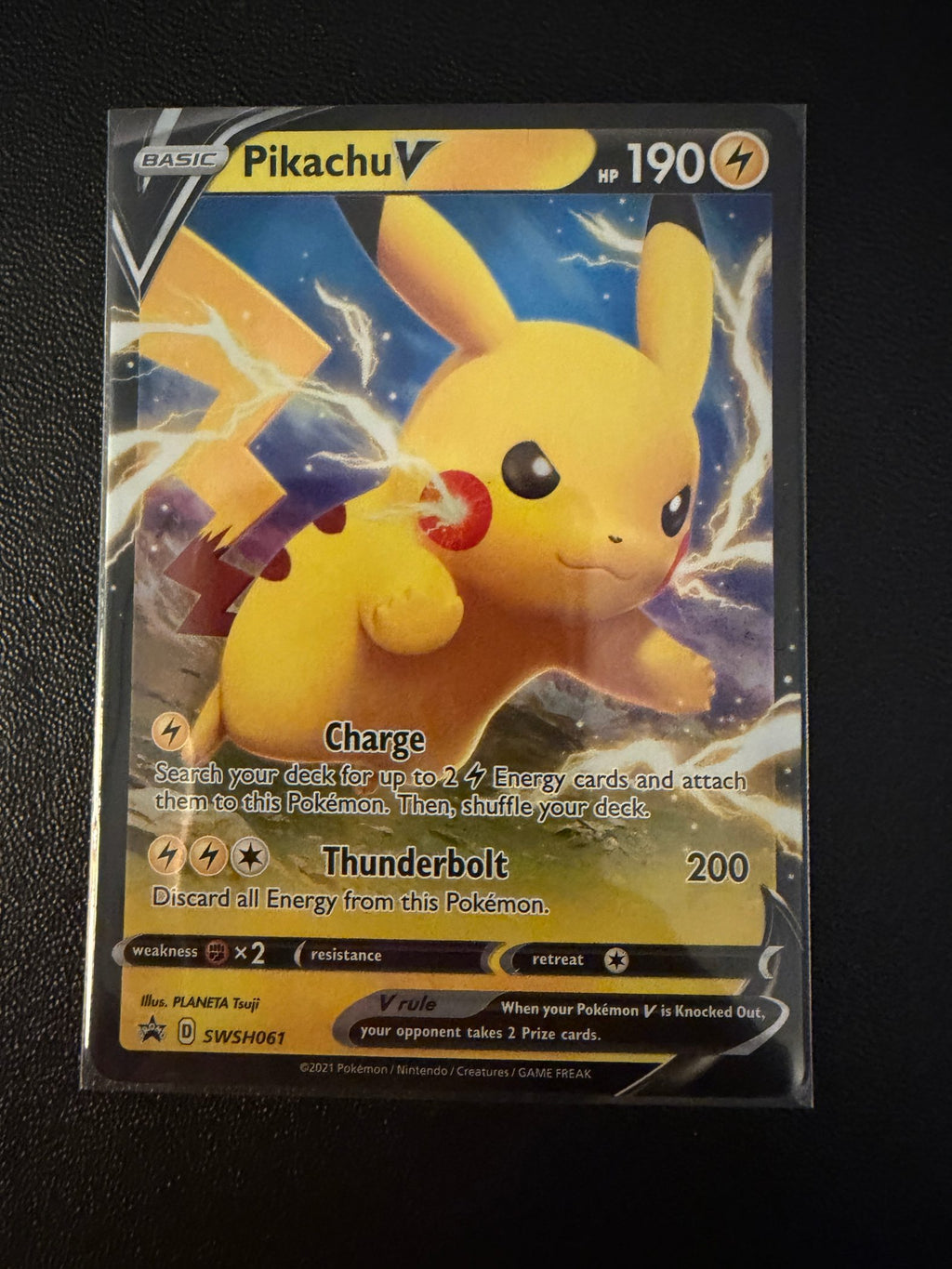Pikachu V - SWSH061